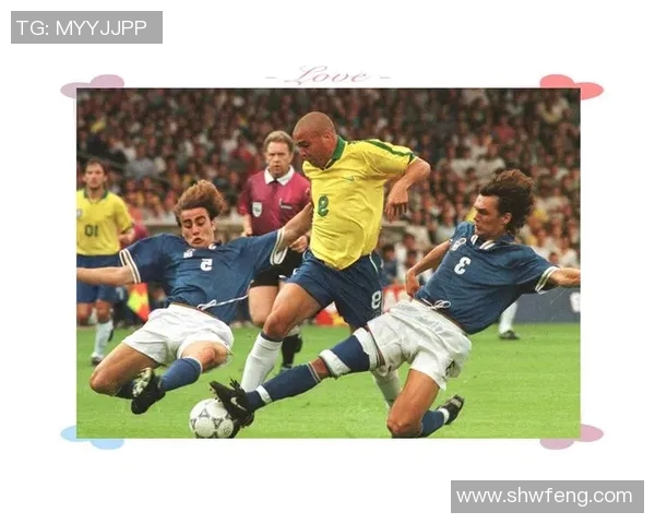 全球最顶尖足球明星排行榜揭晓谁将成为球场之王的荣耀之争 全球最顶尖足球明星排行榜揭晓谁将成为球场之王的荣耀之争