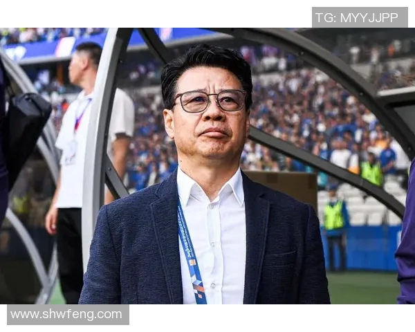 上海申花足球队主教练新任命揭晓球队未来发展战略与目标